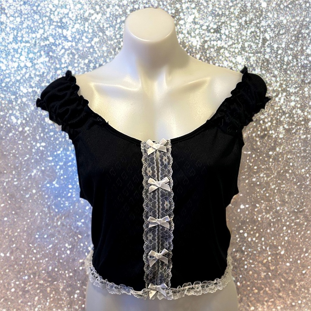[ 2 FOR $25 ] NWOT PRETTY CROPPED TOP